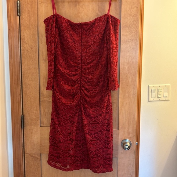 Women’s burgundy zip up dress size 14W - Picture 4 of 6